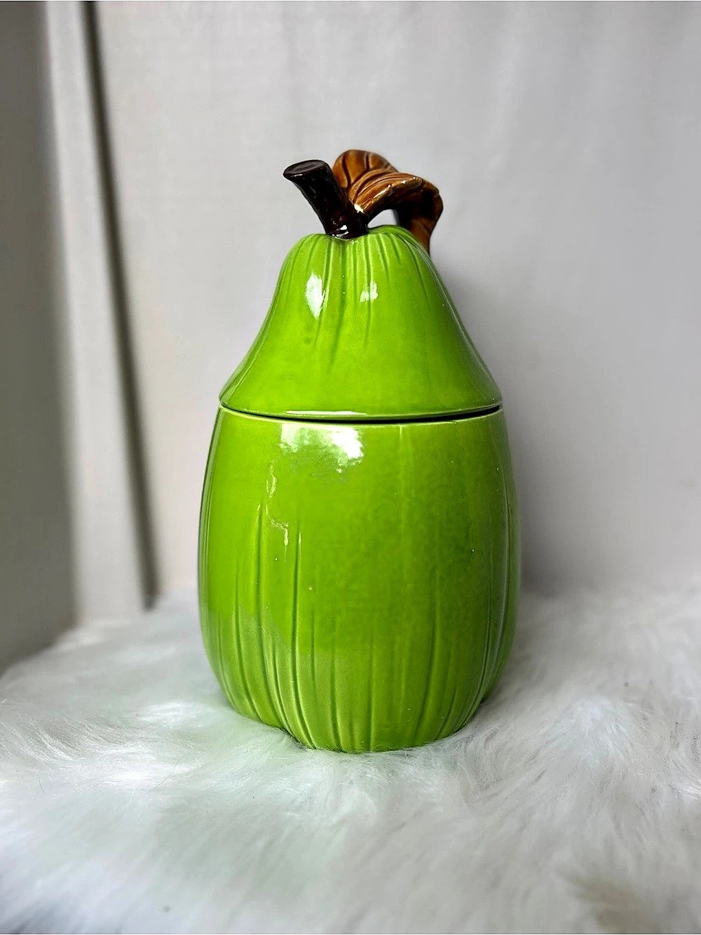 MCM Japan Green Pear-shaped cookie jar